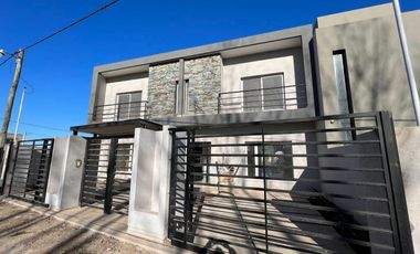 PH en venta - 3 Dormitorios 2 Baños - Mercedes