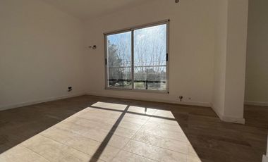 PH en venta - 3 Dormitorios 2 Baños - Mercedes