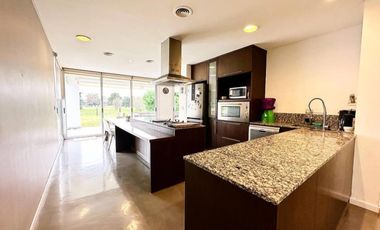 Casa en venta - 6 Dormitorios 6 Baños - El Venado