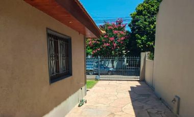 Casa en venta - 4 Dormitorios 4 Baños - 493mts2 - Moreno