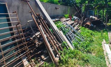 Casa en venta - 4 Dormitorios 4 Baños - 493mts2 - Moreno