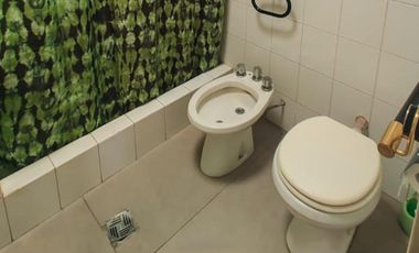 Casa en venta - 4 Dormitorios 4 Baños - 493mts2 - Moreno