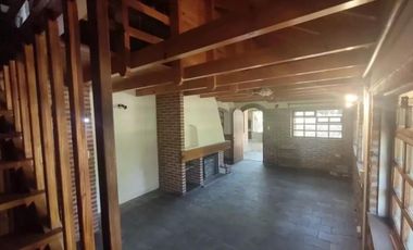 Casa en venta - 2 Dormitorios 2 Baños - Cocheras - 640Mts2 - Villa Ventana
