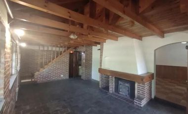 Casa en venta - 2 Dormitorios 2 Baños - Cocheras - 640Mts2 - Villa Ventana