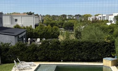 Venta - Casa 5 Ambientes, Jardín, Pileta - La Comarca, Tigre