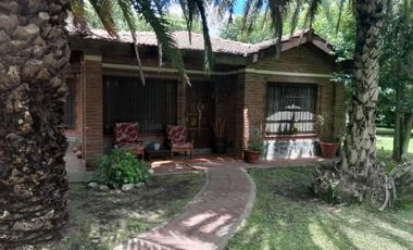 Casa en venta - 2 Dormitorios 2 Baños - Cochera - 2.000Mts2 - Guernica