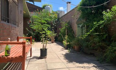 Casa en venta - 2 Dormitorios 2 Baños - Mercedes