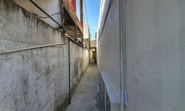 Depto tipo casa por pasillo