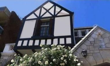 Casa en venta - 5 Dormitorios 4 Baños - 340mts2 - Mar Del Plata