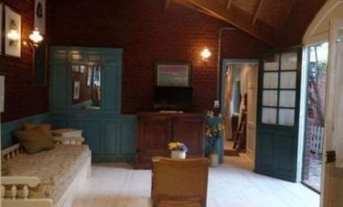 Casa en venta - 5 Dormitorios 4 Baños - 340mts2 - Mar Del Plata