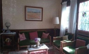 Casa en venta - 5 Dormitorios 4 Baños - 340mts2 - Mar Del Plata