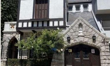 Casa en venta - 5 Dormitorios 4 Baños - 340mts2 - Mar Del Plata