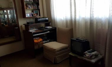 Chalet de varios ambientes con sólida construcción y gran ubicación