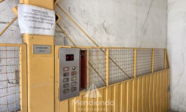 Cochera cubierta en Lamadrid y Alberti