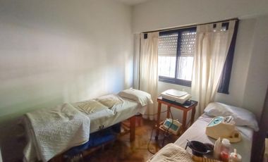 Venta Departamento en Lanús Oeste de 2 ambientes Planta Baja al Frente con Patio