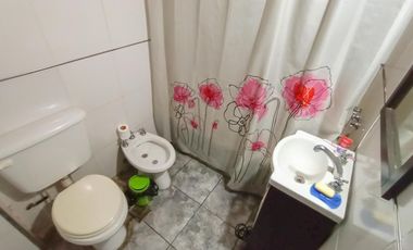 Venta Departamento en Lanús Oeste de 2 ambientes Planta Baja al Frente con Patio