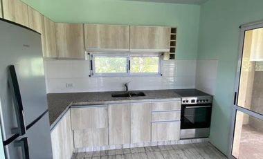Casa en venta - 2 Dormitorios 1 Baño - Chacabuco