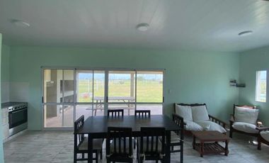 Casa en venta - 2 Dormitorios 1 Baño - Chacabuco