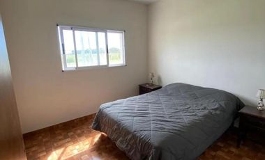 Casa en venta - 2 Dormitorios 1 Baño - Chacabuco