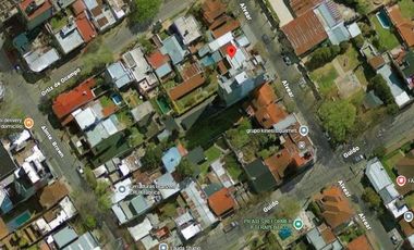 Casa en venta - 4 Dormitorios 3 Baños - 410mts2 - Quilmes