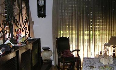 Casa en venta - 4 Dormitorios 3 Baños - 410mts2 - Quilmes