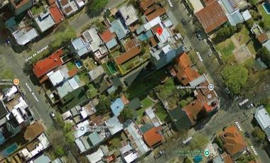 Casa en venta - 4 Dormitorios 3 Baños - 410mts2 - Quilmes