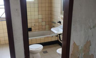 VENTA EN BLOCK 2 PH SUBDIVIDIDOS PARA REFACCIONAR, EN OLIVOS