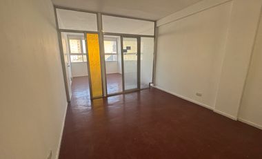 Oficina en tercer piso al frente