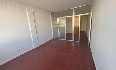 Oficina en tercer piso al frente