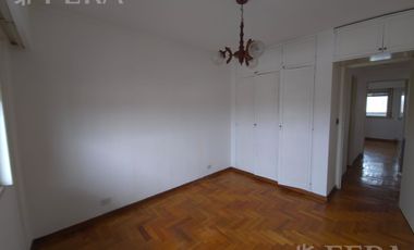 Alquiler departamento 3 ambientes con balcón en Avellaneda
