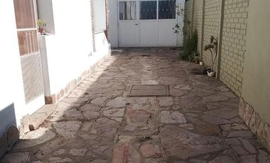Casa en venta - 2 Dormitorios 2 Baños - Azul