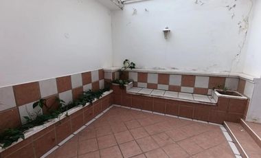 Casa en venta - 4 Dormitorios 2 Baños - Córdoba