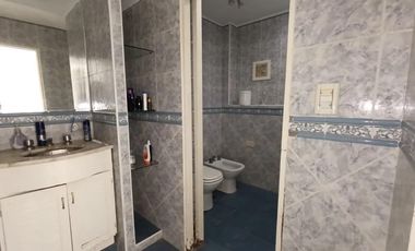Casa en venta - 4 Dormitorios 2 Baños - Córdoba