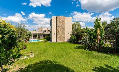 Imponente Casa en Cadaques - Funes Hills