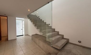 Casa en venta en Loretta 1