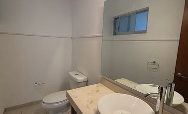 Casa en venta en Loretta 1