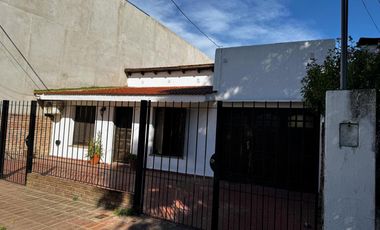 Casa en venta - 3 Dormitorios 1 Baño - Saladillo