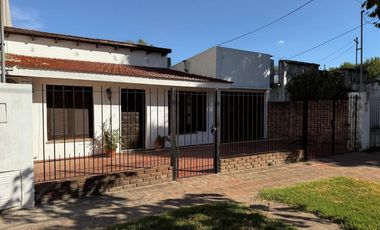 Casa en venta - 3 Dormitorios 1 Baño - Saladillo
