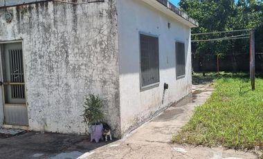 Casa en venta Granadero Baigorria a reciclar terreno 690 m2