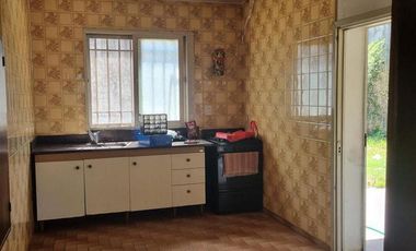 Casa en venta Granadero Baigorria a reciclar terreno 690 m2