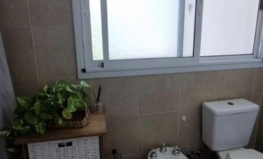 Casa en  Talar del lago II -lote interno- moderna