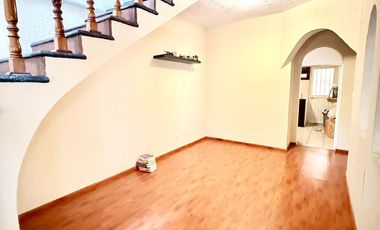 Casa en venta con habitación en planta baja en Sipeh Ánimas