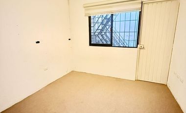 Casa en venta con habitación en planta baja en Sipeh Ánimas