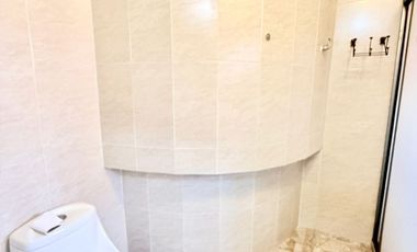 Casa en venta con habitación en planta baja en Sipeh Ánimas