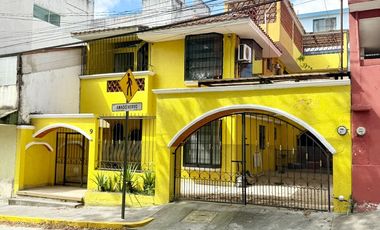 Casa en venta con habitación en planta baja en Sipeh Ánimas