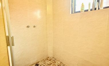 Casa en venta con habitación en planta baja en Sipeh Ánimas