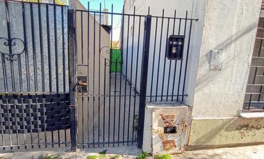 Alquiler PH en Banfield Oeste Monoambiente