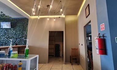 El Lienzo en Blanco para tu Éxito: 170 m² en el Corazón Comercial de Nueva Oxtot