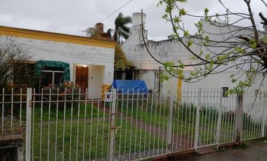 Casa en venta - 2 Dormitorios 2 Baños - Tolosa