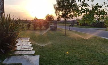 Casa en venta - 4 Dormitorios  4 Baños 2 Cocheras - 860Mts2 - Escobar